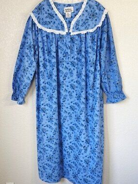 Anthony Richards XL Flannel Nightgown Blue Floral Eyelet Lace 1/4 Botton Down